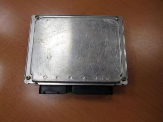 блок управления двигателем Volkswagen Passat B5 2000, 4B0906018DH