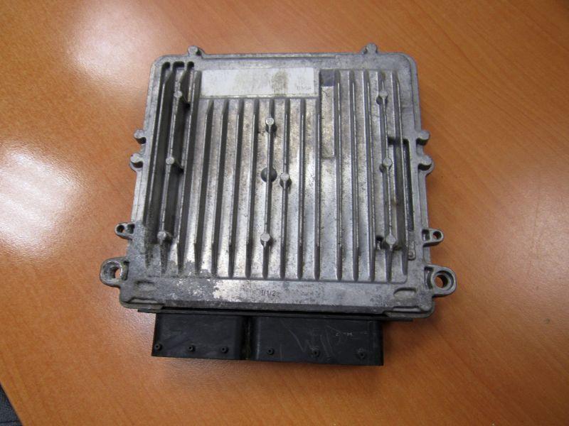 блок управления двигателем Mercedes-Benz M-Класс W166 2012, 6421508900 - фото №1