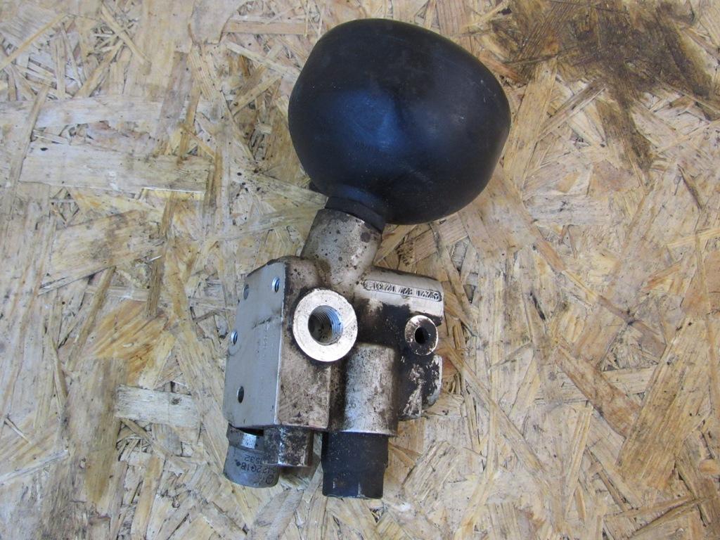 блок клапанов пневмоподвески Mercedes-Benz CL-Класс C215 2001, 2203200858 - фото №1