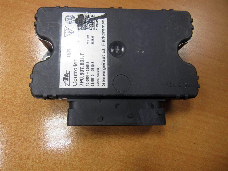 блок управления ручником Volkswagen Touareg 2 поколение 2012, 7P0907801F - фото №1
