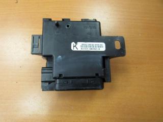 блок управления крышкой багажника Toyota Land Cruiser J200 2011, 82731-60252
