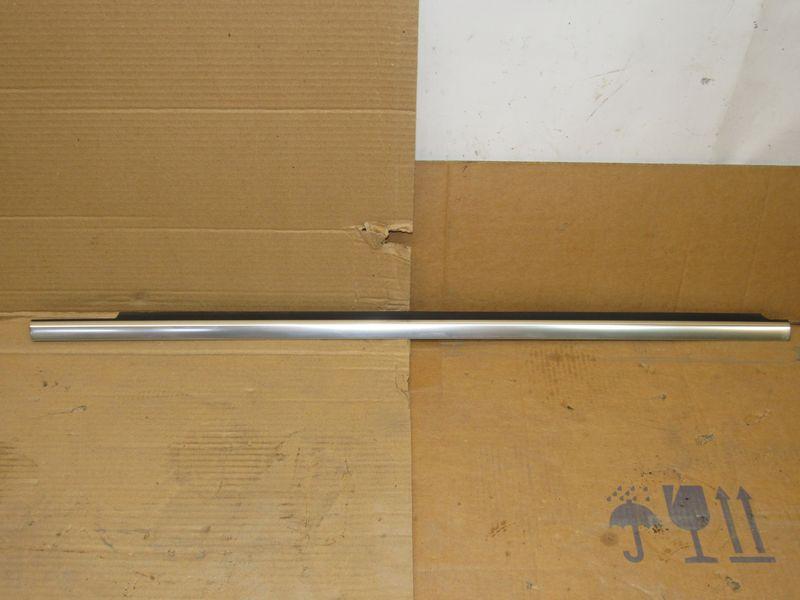 молдинг стекла Mercedes-Benz GLS-Класс X166 2015, 4.0 л., бензин, A1667250265 - фото №1