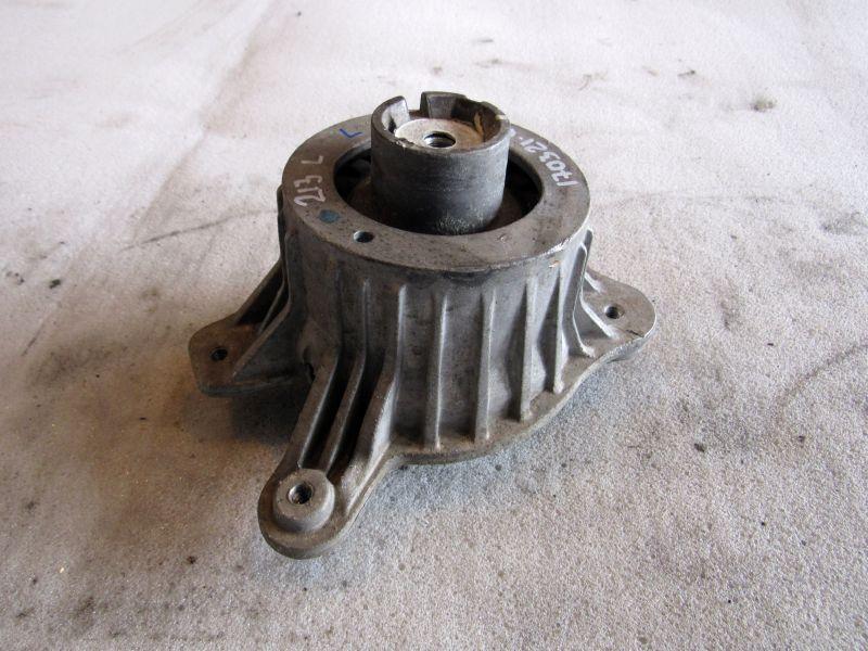 подушка крепления двигателя Mercedes-Benz E-Класс W213/S213/C238/A238 2018, 2.0 л., дизель, АКПП, 2132400500 - фото №1