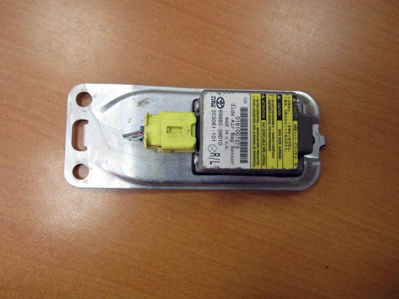 датчик AirBag Lexus RX 1 поколение 2002, 89860-0W010 - фото №1