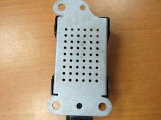 усилитель антенны Volkswagen Golf 5 поколение 2008, 5M0035570B