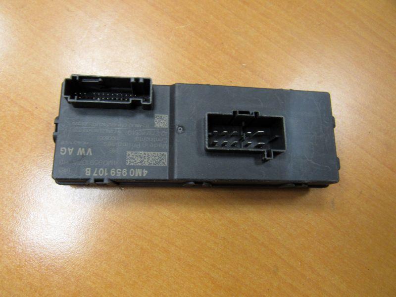 блок управления крышей / люком Audi Q7 4M 2016, 4M0959107B - фото №1