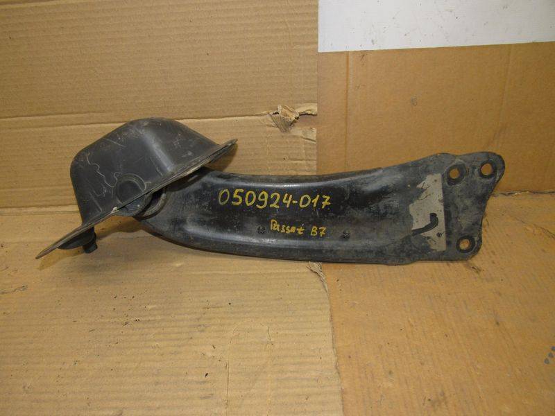 рычаг задний левый Volkswagen Passat B7 2014, 3C0505225B - фото №1