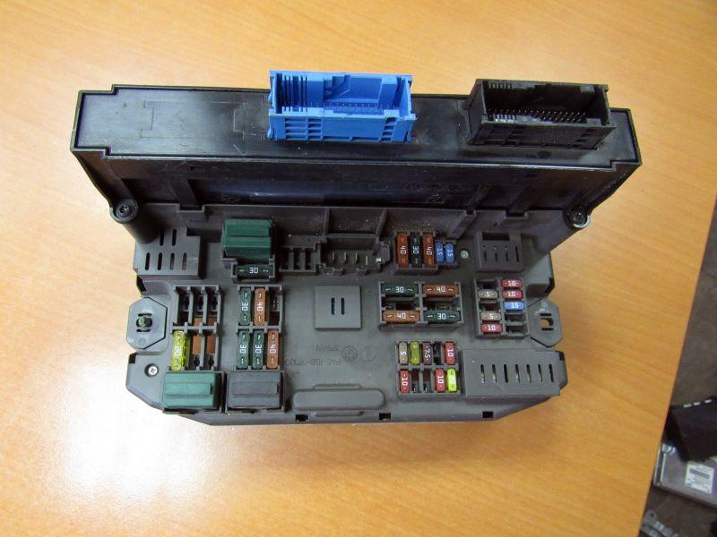 блок предохранителей BMW X5 E70 2006, 518966010B - фото №1