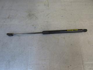 амортизатор крышки багажника (3-5 двери) Volkswagen Tiguan 1 поколение [рестайлинг] 2012, 5N0827550D