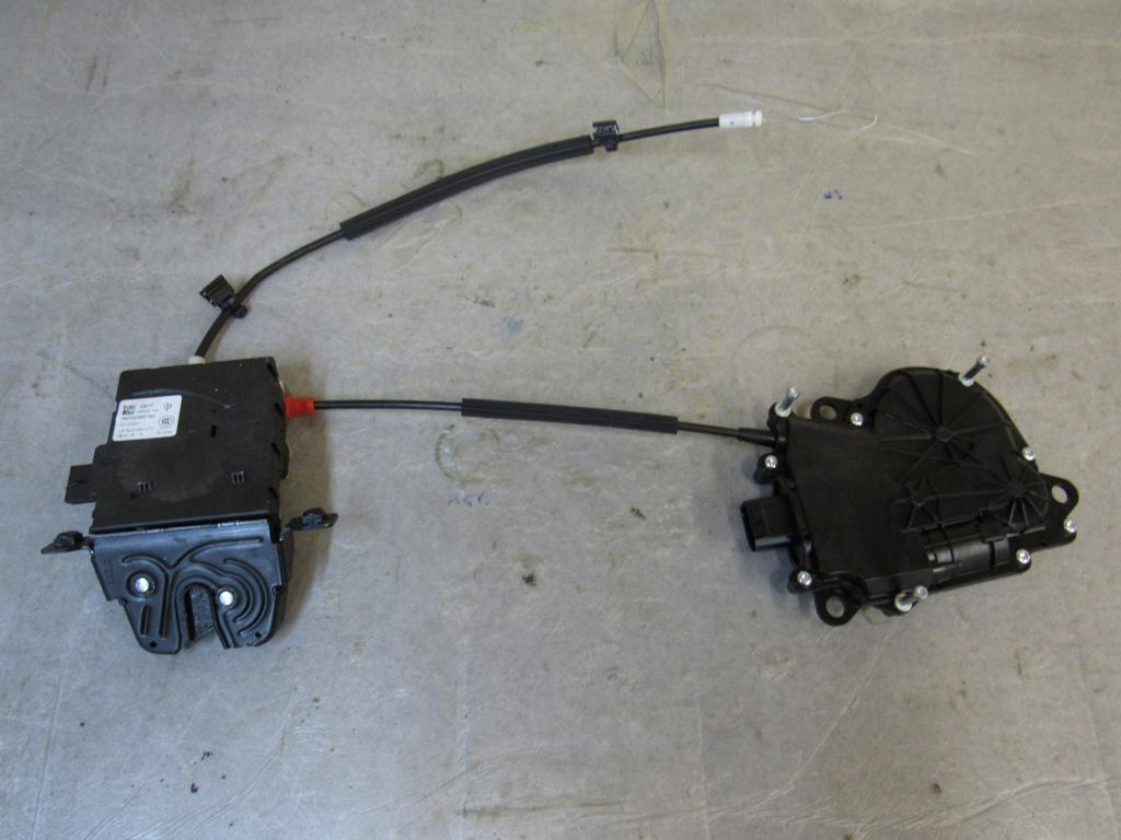 замок багажника Maserati Levante 1 поколение 2016, 3.0 л., дизель, 06700395760 - фото №1