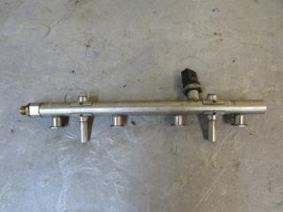 топливная рампа Audi A4 B8 [рестайлинг] 2012, 1.8 л., бензин, 06K133317G