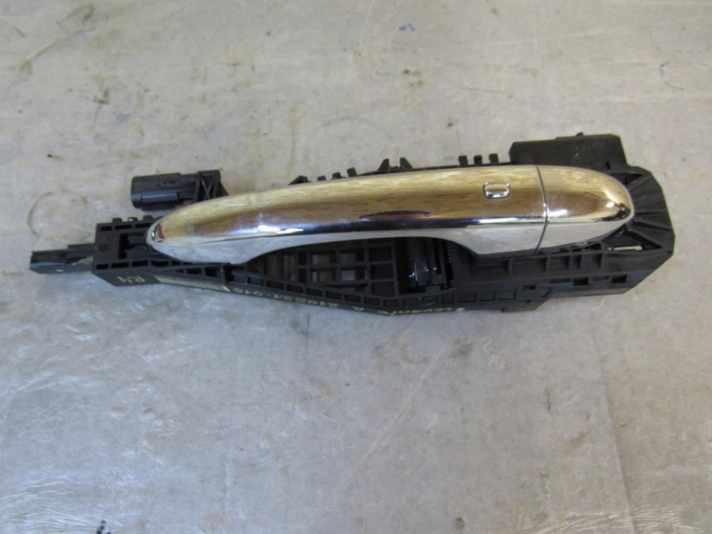 ручка наружная задняя правая Maserati Levante 1 поколение 2016, 3.0 л., дизель, P68194120AB - фото №1