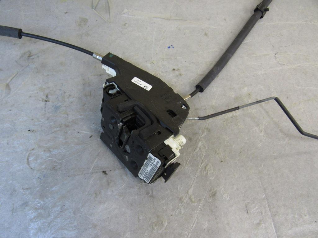 замок двери передней правой Maserati Levante 1 поколение 2016, 3.0 л., дизель, P4012602305M - фото №1