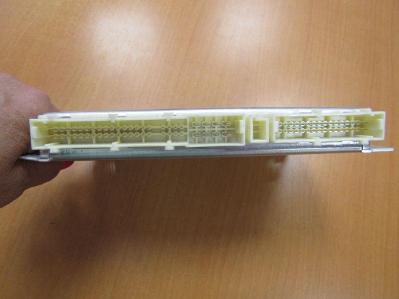 блок управления (другие) Maserati Levante 1 поколение 2016, 670105688 - фото №1