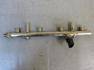 топливная рампа Audi A4 B8 [рестайлинг] 2014, 1.8 л., бензин, 06K133317G