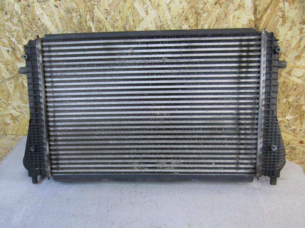 интеркулер Volkswagen Golf 6 поколение 2008, 1.4 л., бензин, 1K0145803T - фото №1