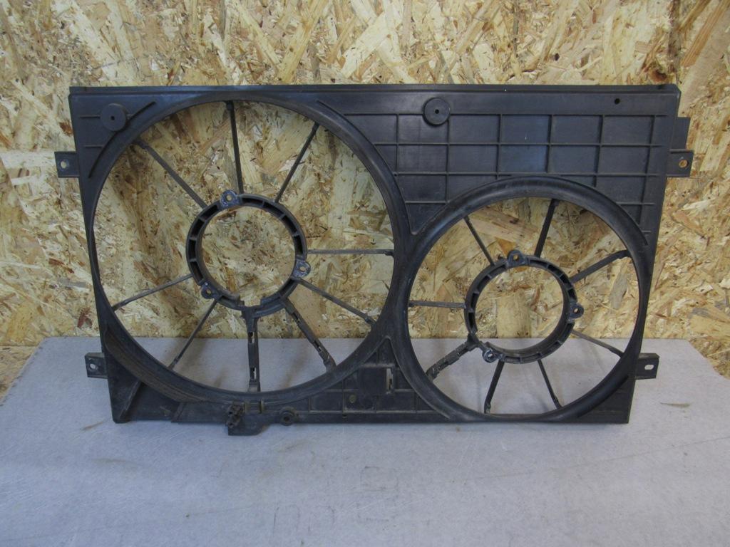 диффузор вентилятора Volkswagen Golf 5 поколение 2008, 1K0121207T - фото №1