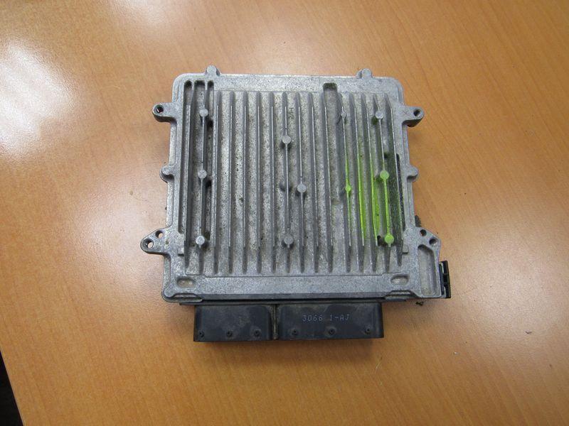 блок управления двигателем Mercedes-Benz GL-Класс X166 2012, 6429004701 - фото №1