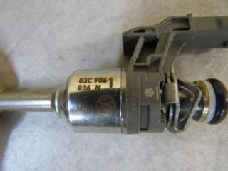 форсунка Volkswagen Tiguan 1 поколение 2010, бензин, 03C906036N