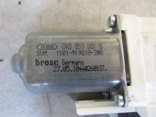 моторчик стеклоподъемника передний правый Audi A6 4F/C6 [рестайлинг] 2008, 8K0959801B