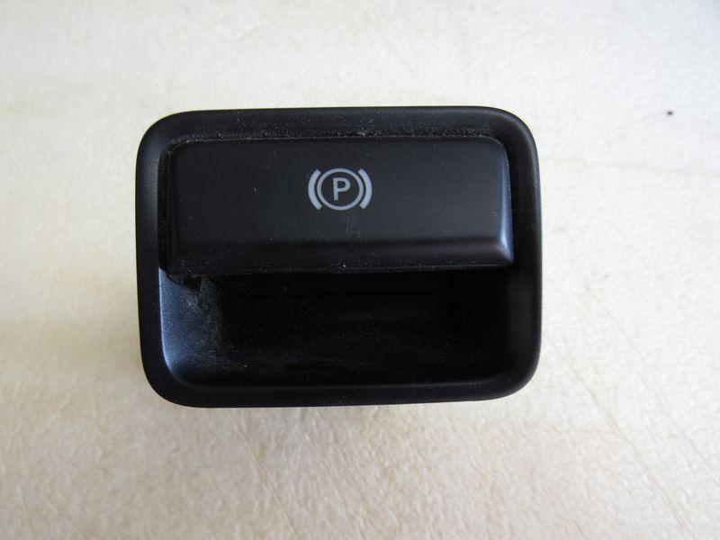 кнопка ручного тормоза (ручника) Mercedes-Benz GL-Класс X166 2016, 2469050451 - фото №1