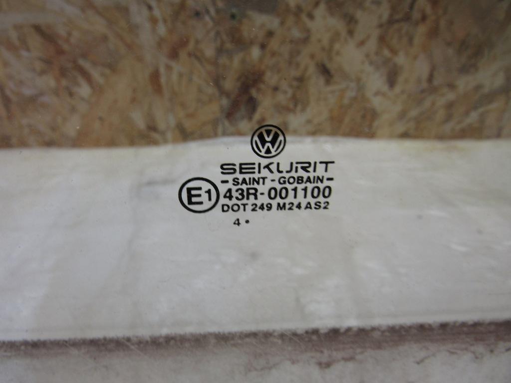 стекло двери передней правой Volkswagen Multivan T5 2006 - фото №1