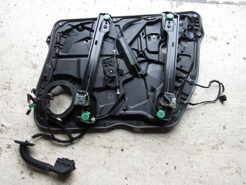 стеклоподъемник электрический передний левый Mercedes-Benz GLE W166 2016 - фото №1