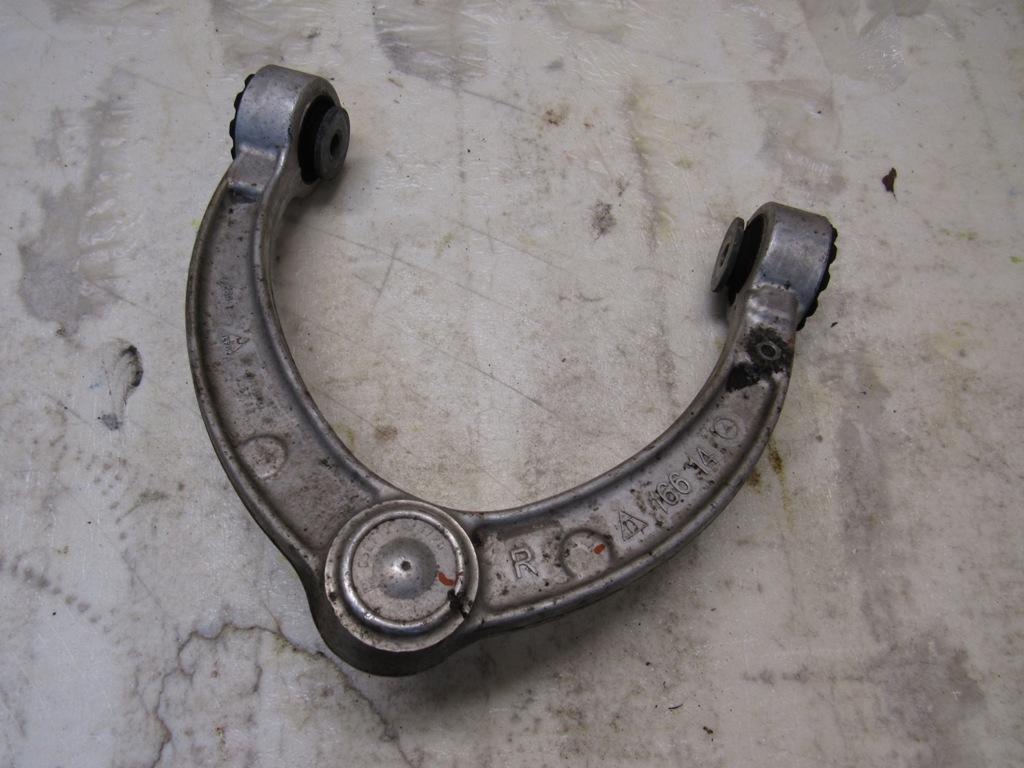 рычаг передний правый Mercedes-Benz M-Класс W166 2014, 3.0 л., дизель, АКПП, внедорожник 5 дв., 16614 - фото №1