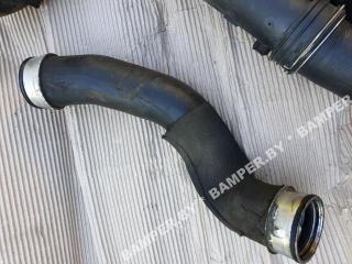 патрубок интеркулера Mercedes-Benz E-Класс W211/S211 2005, 2.2 л., CDi, дизель