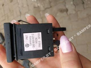 кнопка обогрева заднего стекла Volkswagen Passat B5 1998