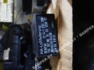 блок управления подвеской BMW X5 E53 2001, 4.4 л., бензин
