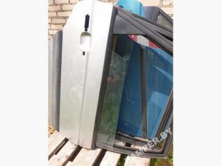 стекло двери передней правой Volkswagen Passat B3 1992, седан