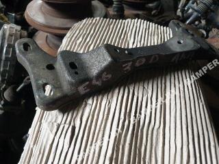 кронштейн КПП BMW 3 серия E46 2002, 3.0 л., дизель, АКПП