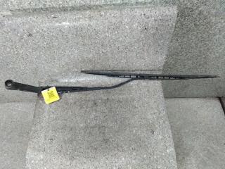 щеткодержатель (поводок стеклоочистителя, дворник) Kia Carens 1 поколение [рестайлинг] (2002 - 2006)