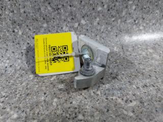 петля двери Skoda Octavia 2 поколение (A5) [рестайлинг] 2008