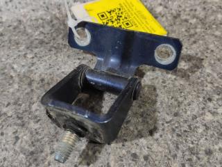 петля крышки багажника Mitsubishi Outlander 2 поколение [рестайлинг] (2009 - 2012), 2.2 л., DiD, дизель, полный привод