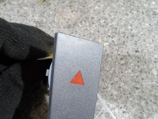 кнопка аварийной сигнализации Opel Vectra C [рестайлинг] (2005 - 2009), 13138255, 13549909