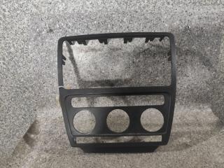 Декоративная накладка центральной консоли Skoda Octavia 2 поколение (A5) (2004 - 2009), 1Z0858069A