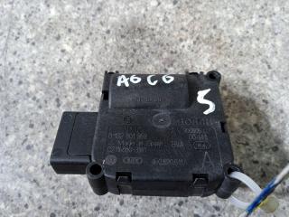 моторчик заслонки печки Audi A6 4F/C6 (2004 - 2008), 0132801359, 4F0820511A