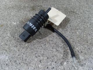 насос (моторчик) омывателя стекла Mitsubishi Outlander 2 поколение [рестайлинг] (2009 - 2012), полный привод, 3043125