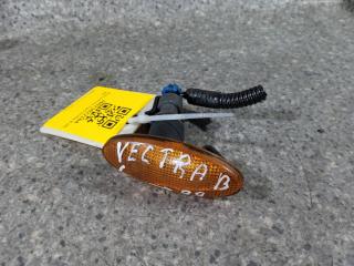 повторитель поворота на крыле правый Opel Vectra B (1995 - 1999), 90504212