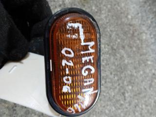 повторитель поворота на крыле правый Renault Megane 1 поколение [рестайлинг] (1999 - 2003), 7700847333