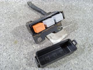 блок предохранителей Toyota Corolla 9 поколение (E120/E130) (2000 - 2004), 2.0 л., D-4D, дизель, МКПП