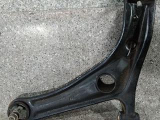 рычаг передний левый Toyota Yaris P1 (1999 - 2003), 1.4 л., D-4D, дизель