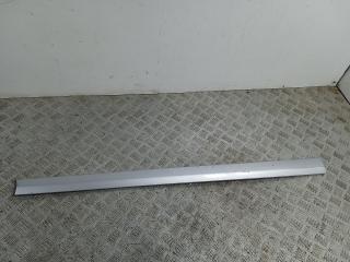 молдинг двери передней правой Mercedes-Benz C-Класс W203/S203/CL203 [рестайлинг] (2004 - 2008), седан