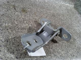 петля двери Toyota Prius 2 поколение (2003 - 2011)