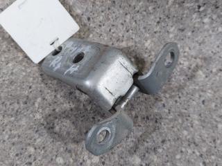 петля двери Toyota Prius 2 поколение (2003 - 2011)