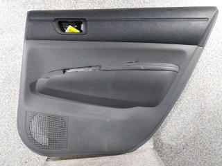 обшивка двери задняя правая Toyota Prius 2 поколение (2003 - 2011)