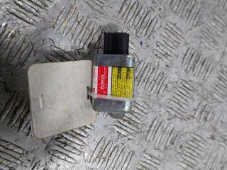 датчик удара Toyota Prius 2 поколение (2003 - 2011), 89860-47040, 187900-0891