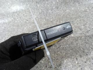 кнопка обогрева заднего стекла Toyota Avensis 2 поколение (T250) [рестайлинг] (2006 - 2009), 84790-05130